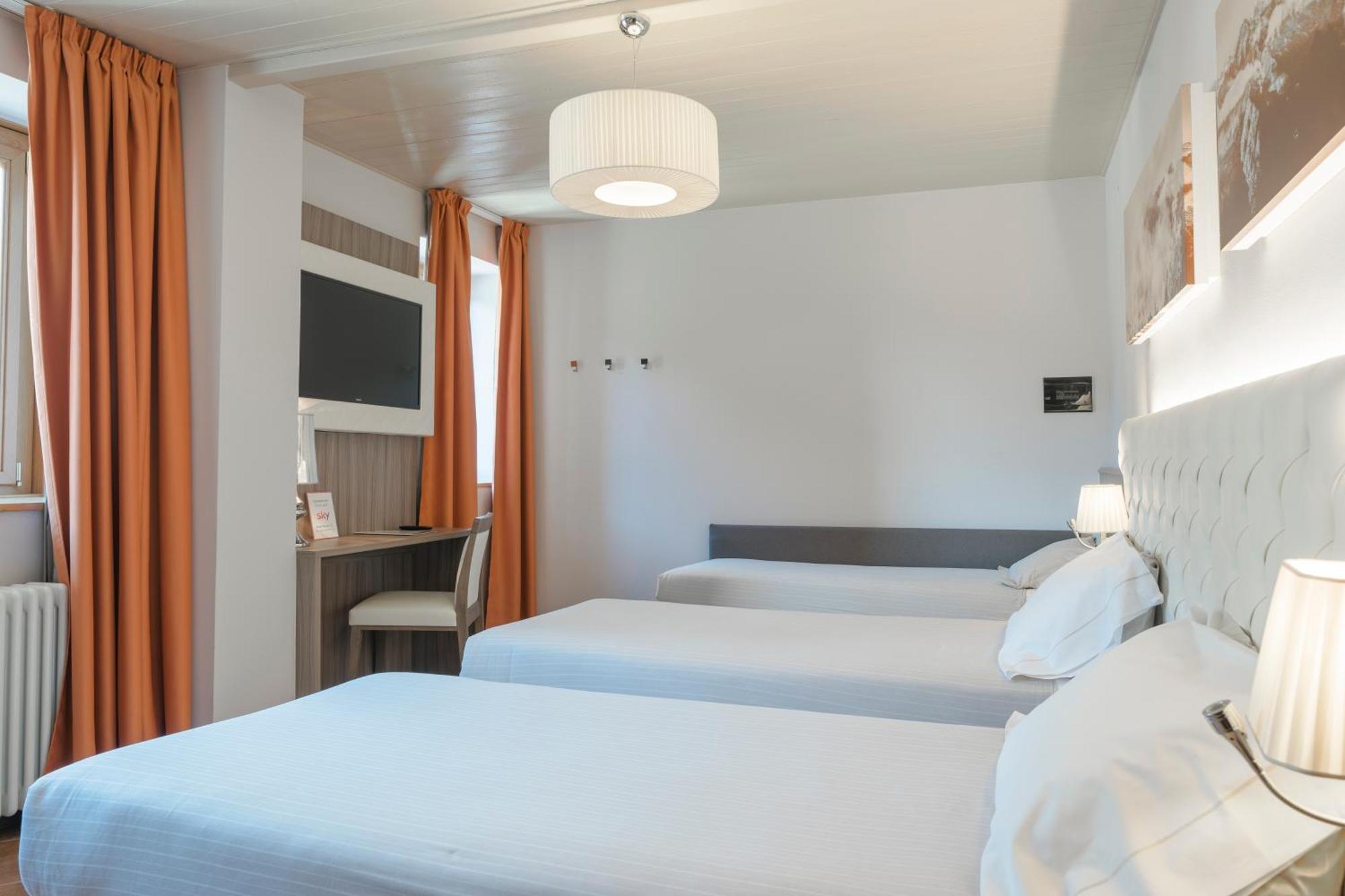 Hotel Garni Cristallo Ponte Di Legno Værelse billede